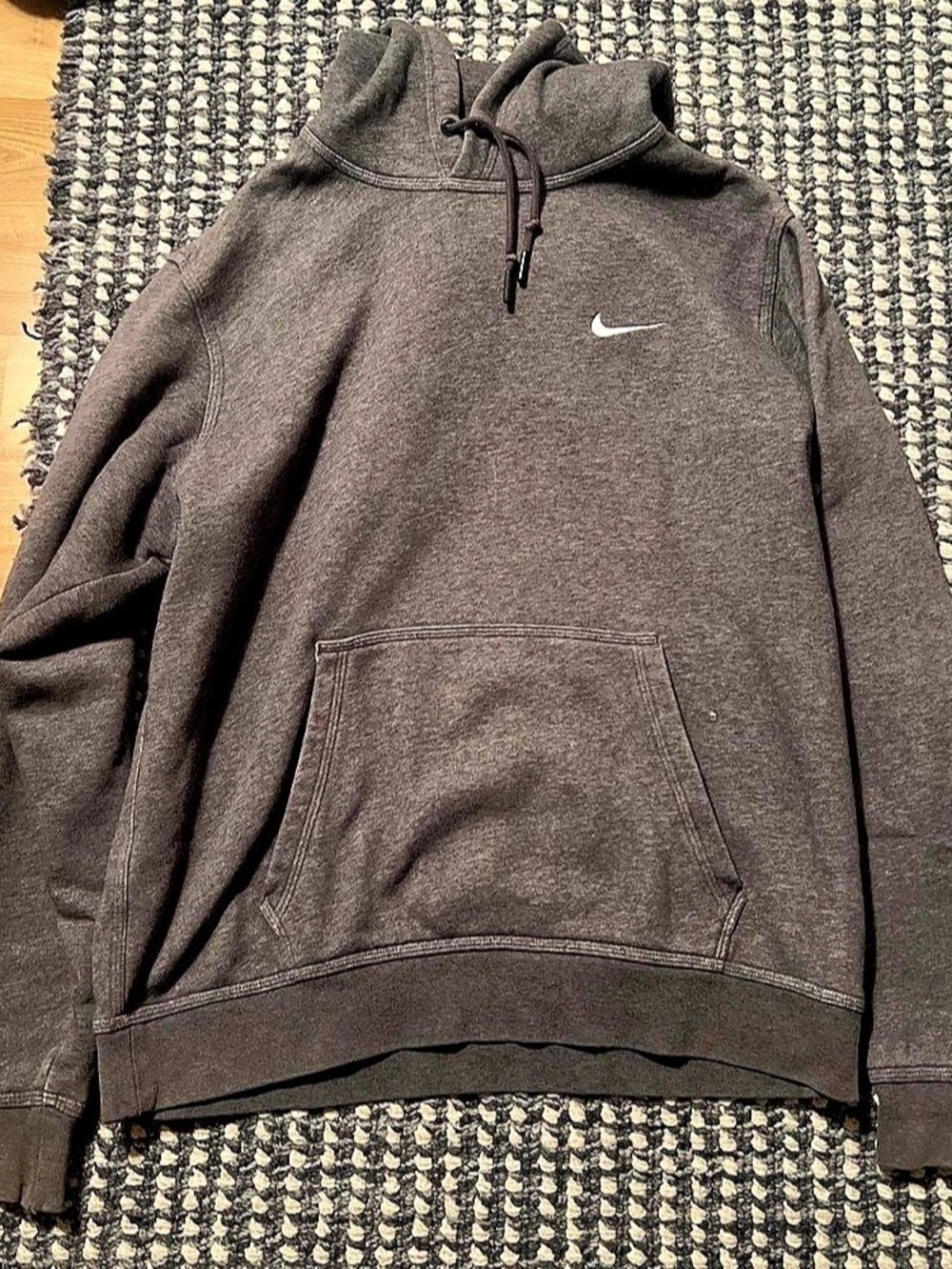 Nike Men's Gray Pullover Hoodie